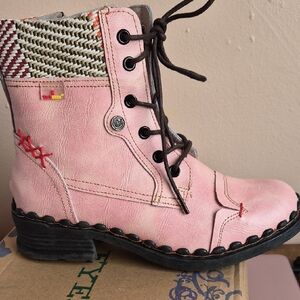 TMA EYES | Hand-Stitched Women Lace-Up Boots-Pink